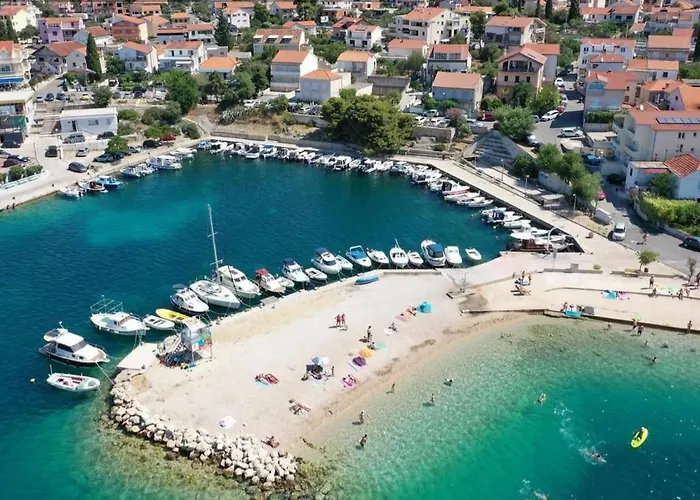 Roko Brodarica (Sibenik-Knin)