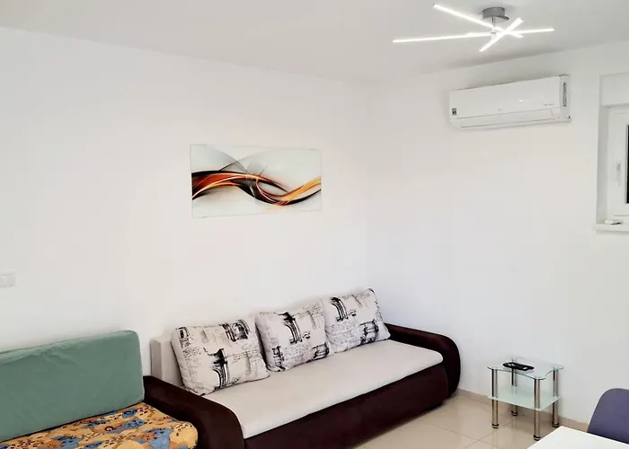 Roko * Brodarica (Sibenik-Knin)