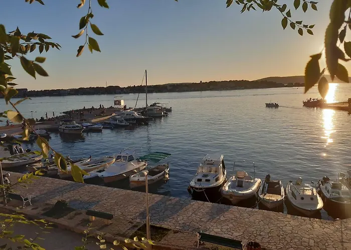 Roko * Brodarica (Sibenik-Knin)